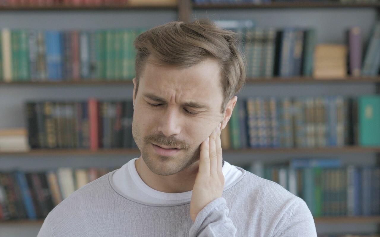 Why Do Colds Cause Tooth Pain? Bradford Family Dentistry